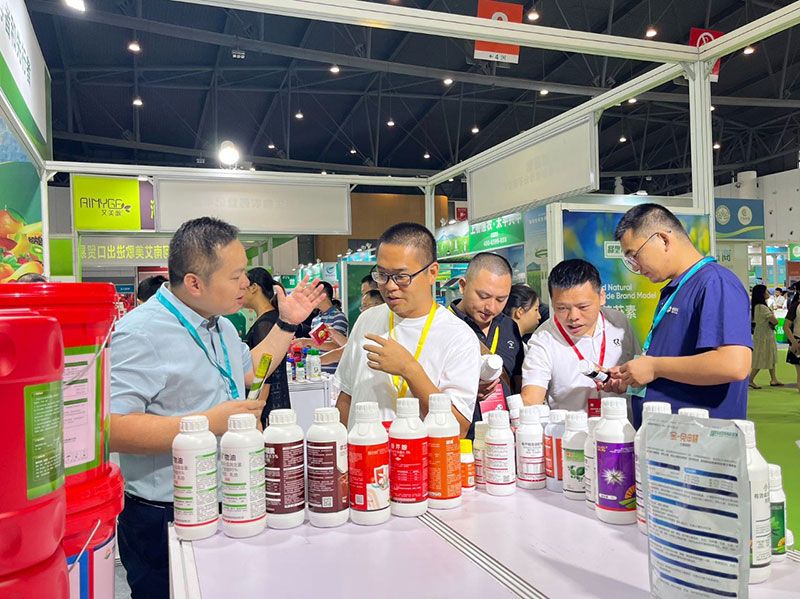 新朝陽(yáng)綠色生物科技亮相西部植?！半p交會(huì)”與第八屆綠色農(nóng)藥博覽會(huì)